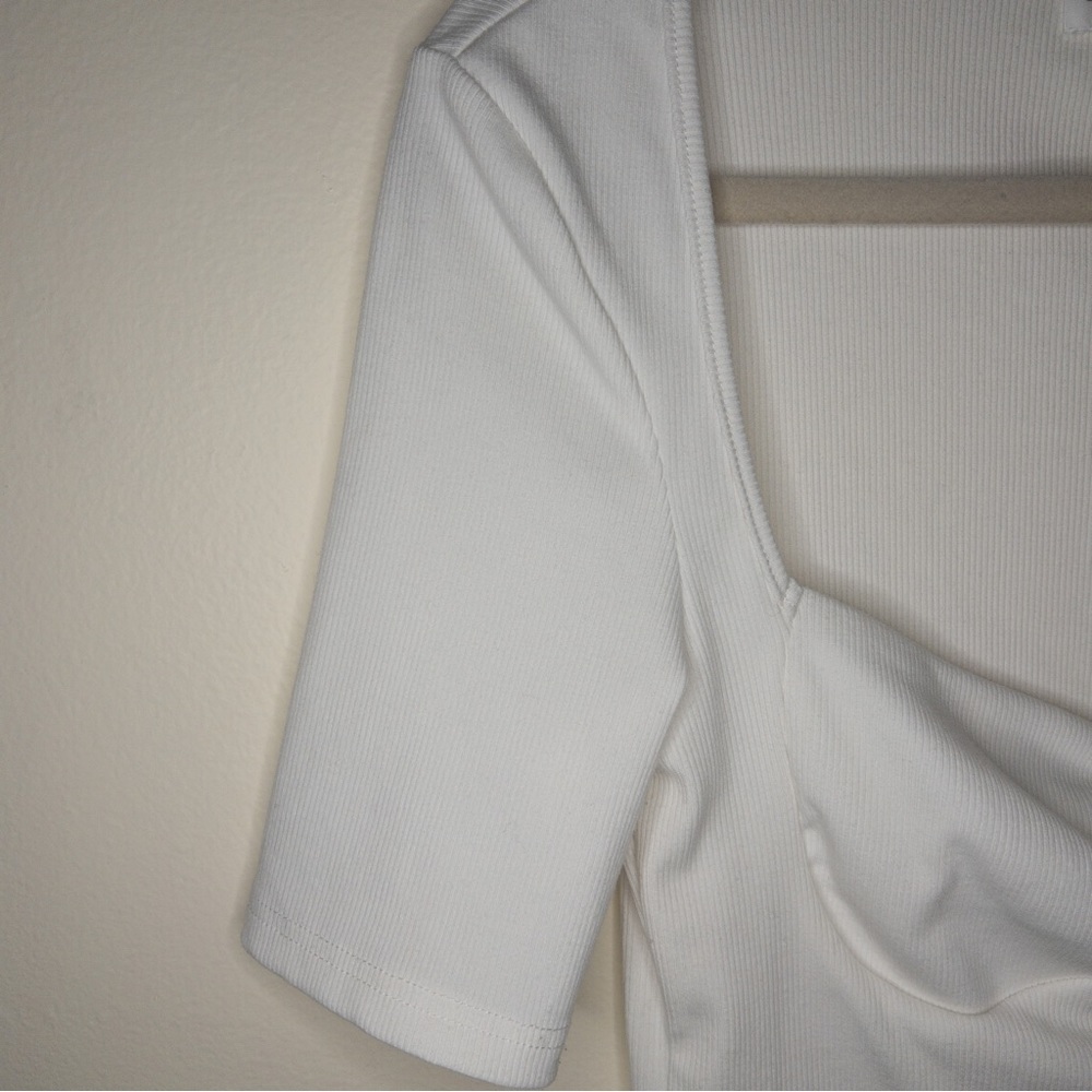 Superdown Revolve Sandy Ribbed Top - Picture 5 of 8